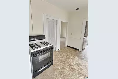 290 Wakelee Avenue #2nd floor, Ansonia, CT 06401 - Photo 1
