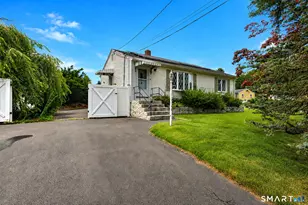 61 Northrop Rd, West Haven, CT 06516 - Photo 1