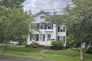 37 Pearl St, Guilford, CT 06437 - Photo 1
