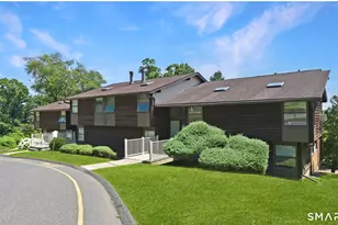 121 Country Squire Dr, Cromwell, CT 06416 - Photo 1