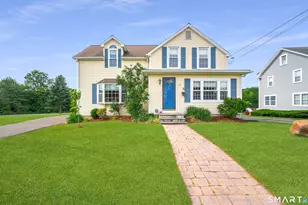 32 Evergreen Rd, Cromwell, CT 06416 - Photo 1