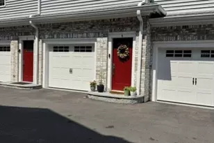 4 Beacon Square, Fairfield, CT 06825 - Photo 1