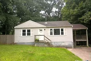 6 Blueberry Ln, New Milford, CT 06784 - Photo 1