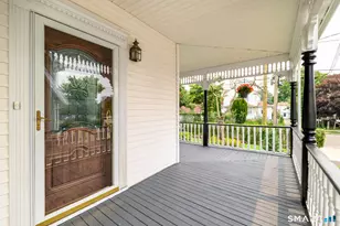 18 Elm Tree Pl, Stamford, CT 06906 - Photo 1