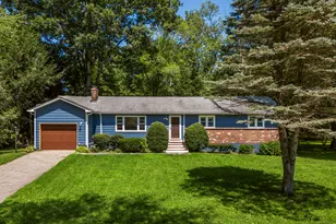 31 Raven Wood Rd, North Stonington, CT 06359 - Photo 1