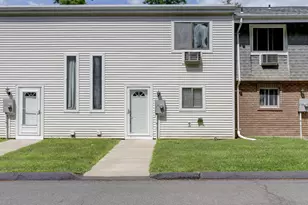 132 Sutton Pl, Bloomfield, CT 06002 - Photo 1