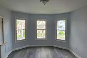 379 Sigourney St, Hartford, CT 06112 - Photo 1
