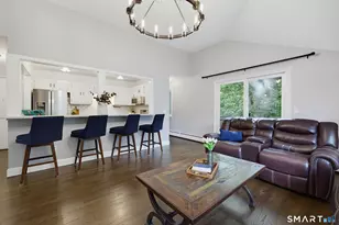 11 Byrne Ct, Farmington, CT 06032 - Photo 1