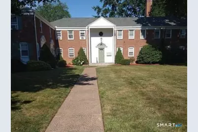 51 Robin Road #B2, West Hartford, CT 06119 - Photo 1