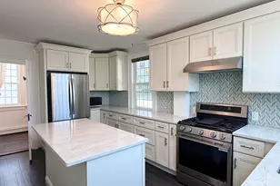 7 Forsyth St, Stonington, CT 06355 - Photo 1