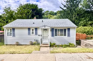 39 Brookview Ave, Waterbury, CT 06706 - Photo 1
