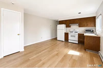 124 Lawn Avenue #2R, Stamford, CT 06902 - Photo 1
