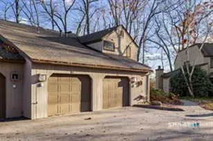 7 Cottonwood Dr, Avon, CT 06001 - Photo 1