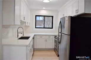 121 Kennedy Dr, Bridgeport, CT 06606 - Photo 1