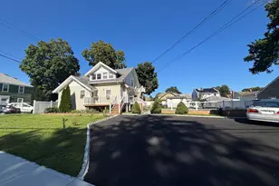 16 Hayes Dr, Milford, CT 06460 - Photo 1