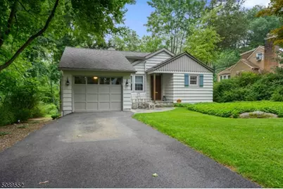 27 Shawnee Trl, Sparta Township, NJ 07871 - Photo 1