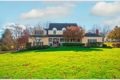 2 Knoll Ct, Raritan Township, NJ 08822 - Photo 1