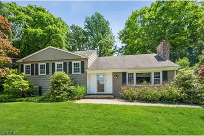 39 Blackberry Ln, Morris Township, NJ 07960 - Photo 1