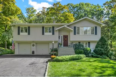 4 Deer Trail Lake Rd, Hardyston Township, NJ 07460 - Photo 1