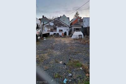 260 10th Ave - Photo 1