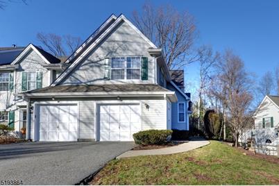 804 Chatfield Dr, Pequannock Township, NJ 07444 - Photo 1