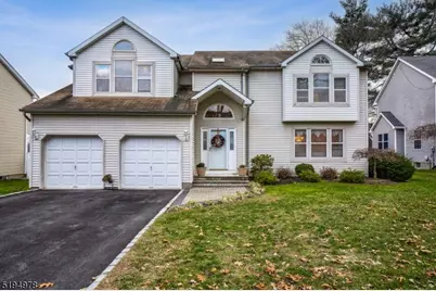 4 Hilltop Pl, Montclair, NJ 07042 - Photo 1