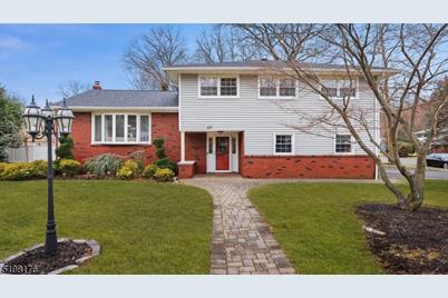 49 Canterbury Dr, Scotch Plains Township, NJ 07076 - Photo 1