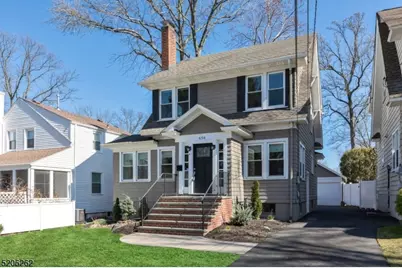 656 Hillcrest Ave, Westfield, NJ 07090 - Photo 1