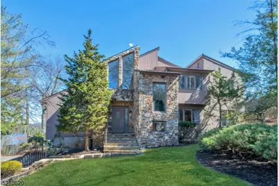 14 Glen Ct, Pompton Lakes, NJ 07442 - Photo 1