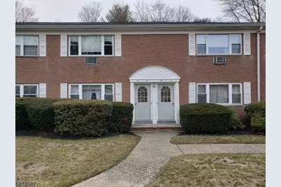 69 Manchester Ct, Wayne, NJ 07470 - Photo 1