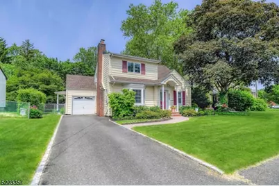 30 Munsee Dr, Cranford Township, NJ 07016 - Photo 1