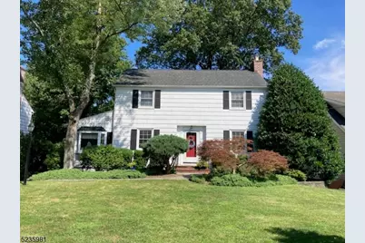 10 Loantaka Ter, Madison, NJ 07940 - Photo 1