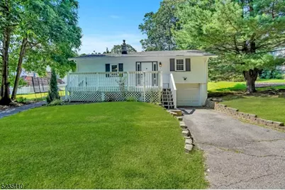 7 Primrose Ln, Butler, NJ 07405 - Photo 1