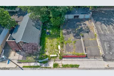 117 Camden St, Newark, NJ 07103 - Photo 1