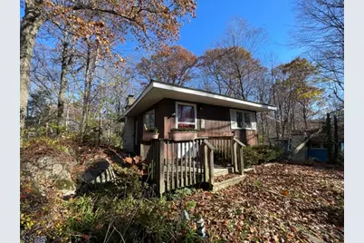 113 Arapaho Trl, Sparta Township, NJ 07871 - Photo 1