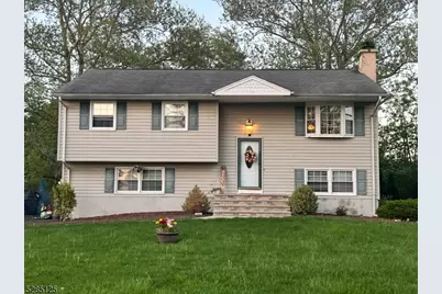 6 Kennedy Dr, Fairfield, NJ 07004 - Photo 1