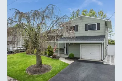 18 Schoolhouse Ln, Somerville, NJ 08876 - Photo 1