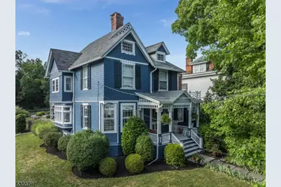 109 Center St, Clinton, NJ 08809 - Photo 1