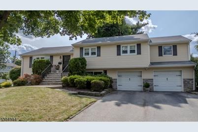 15 Andover Dr, Wayne, NJ 07470 - Photo 1