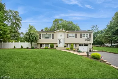 11 Windsor Dr, Jefferson Township, NJ 07438 - Photo 1