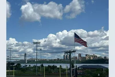 1111 River Rd #D 17, Edgewater, NJ 07020 - Photo 1