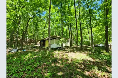 907 Plymouth Lake Dr E, Stillwater, NJ 07860 - Photo 1