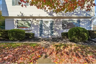 15 Hitchcock Pl, Montclair, NJ 07042 - Photo 1