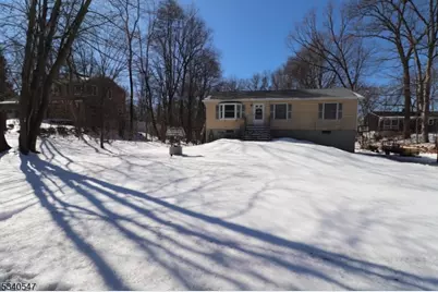 27 Longview Ln, Vernon, NJ 07419 - Photo 1