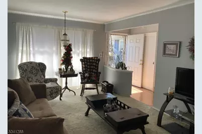 195 Concord Dr, Paramus, NJ 07652 - Photo 1