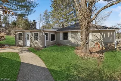 18 Richards St, Ogdensburg, NJ 07439 - Photo 1