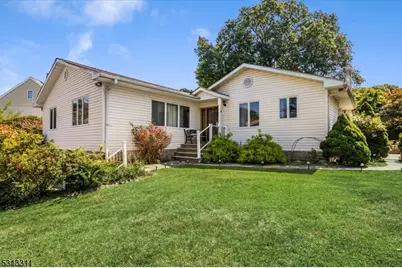 19 Borrego Dr, Woodland Park, NJ 07424 - Photo 1