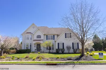 28 Valley Wood Dr, Franklin Township, NJ 08873 - Photo 1