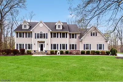 2 Farmhouse Ln, Mendham, NJ 07945 - Photo 1
