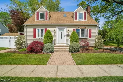 118 Indian Run Pkwy, Union Township, NJ 07083 - Photo 1